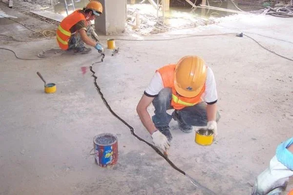 xử lý vết nứt sàn bê tông bằng Sika